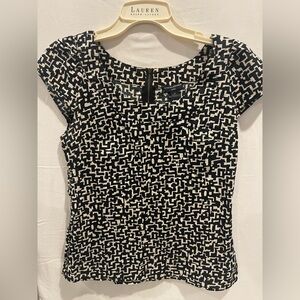 Banana Republic size 0 petite Black and White Women's Top sleeveless zipper back
